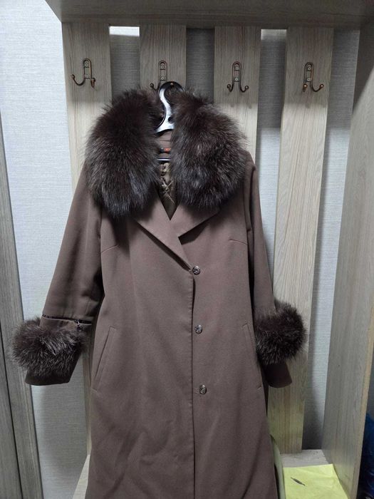 Продам пальто зимнее женское