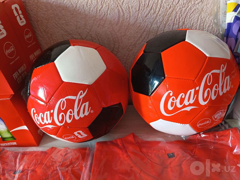 Продам футболки, мячи, бокалы от Coca-Cola новые