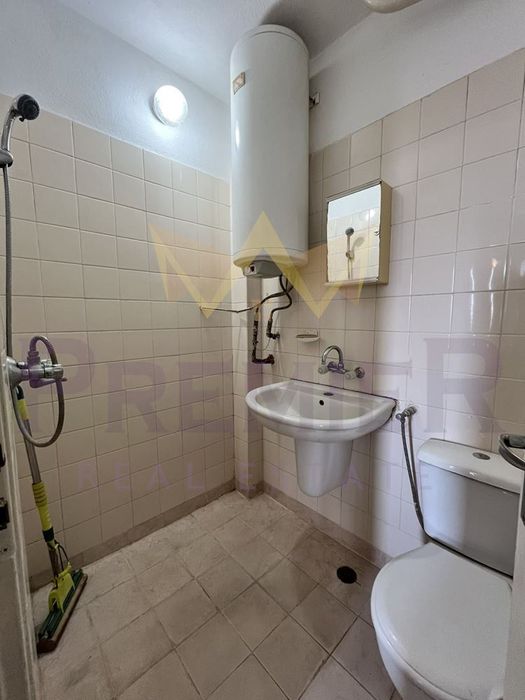 Дава се под наем Едностаен апартамент в Варна, Цветен квартал - 45 кв.м за 306 € - Снимка #6