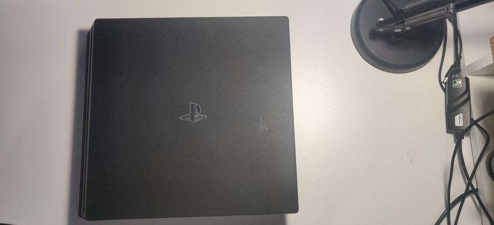 Продам PlayStation 4 Pro 1TB