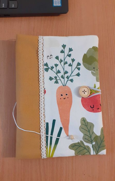 Текстилни калъфи/ подвързии за книги