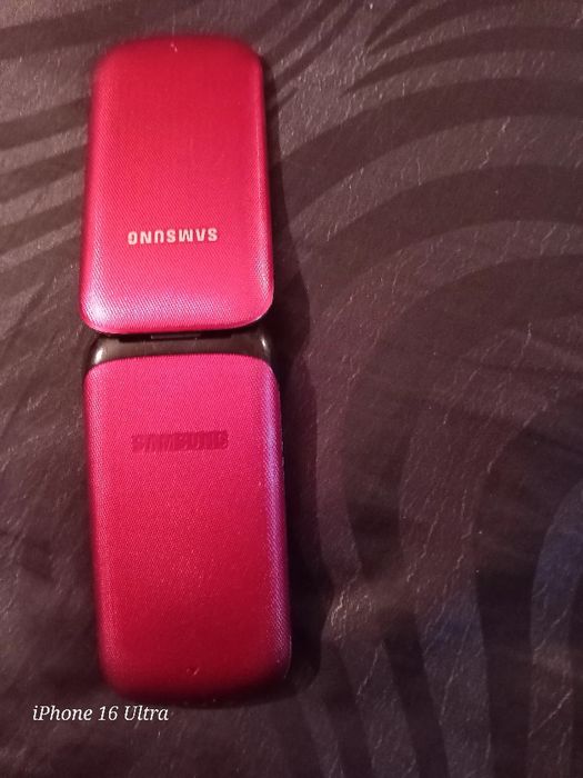 Сгъваем Телефон"SAMSUNG"!