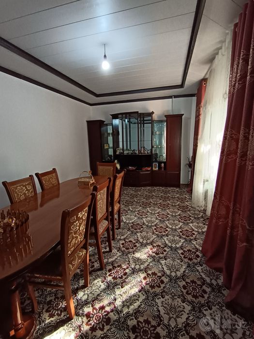 9 xonalik 2 etajlik uy sotiladi