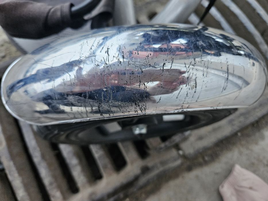 Триколка за близнаци