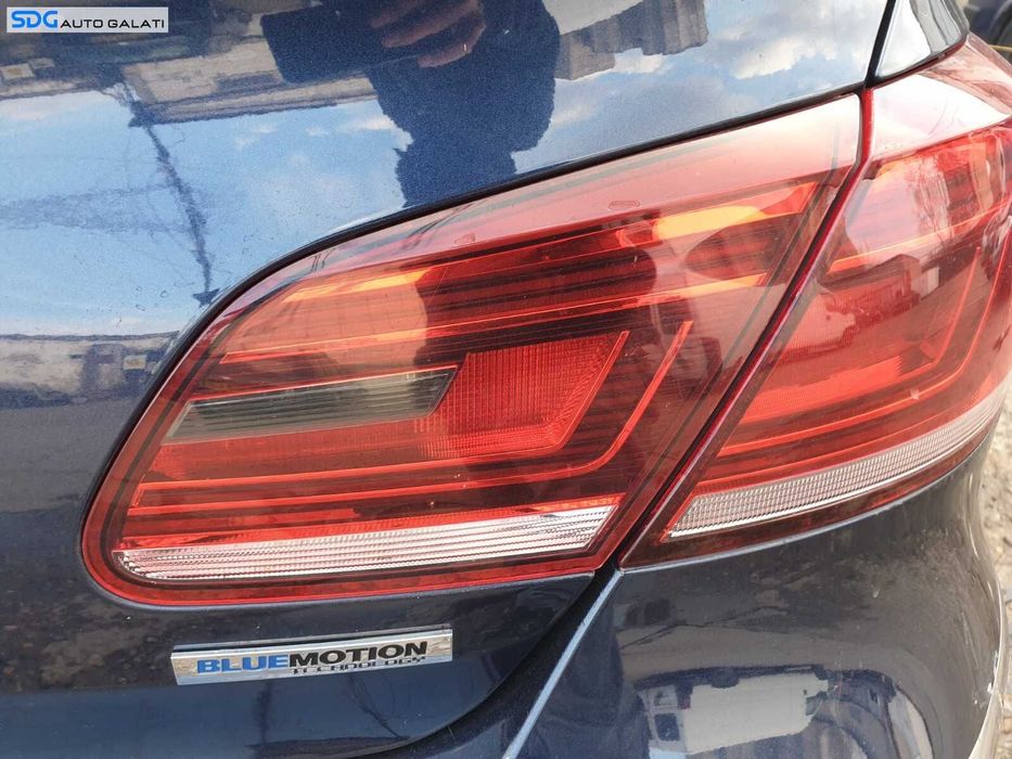 Stop Lampa Tripla Dreapta Led de pe Capota Portbagaj Volkswagen CC 2012 - 2017 [C3817]