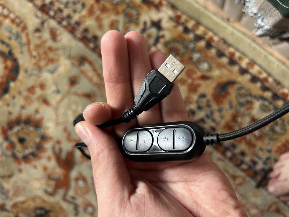 Продам наушники игровые