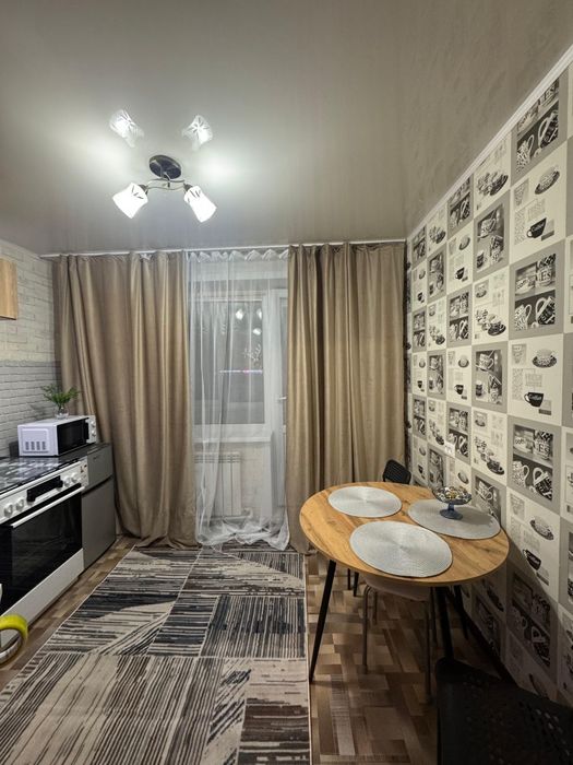 Посуточно 7 мик, Сабина