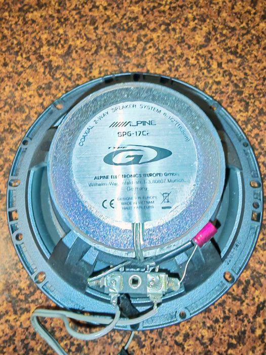 Субуфер Alpine,CD радио Sony,Усилвател Sony,4бр тонколони Alpine, кабе