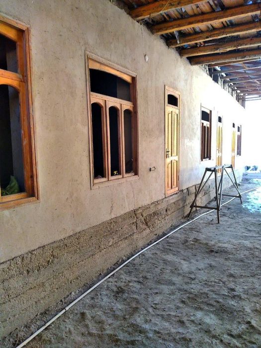 Shohimardonda zudlik bilan hovli uy sotiladi