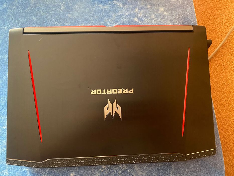 Продам ноутбук acer predator helios 300