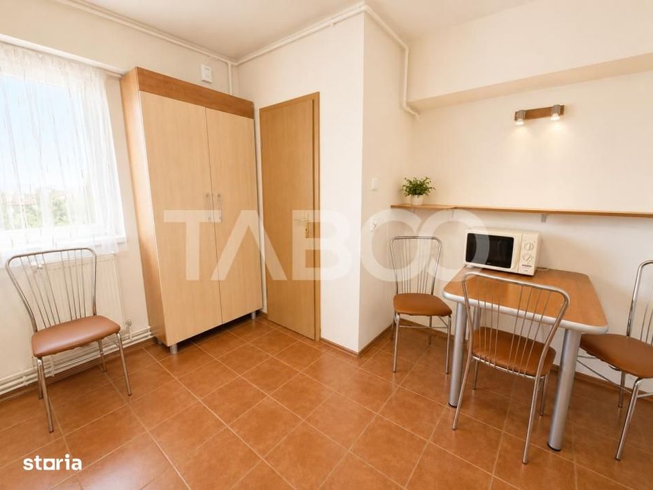 Apartament decomandat de inchiriat 3 camere 2 bai Mihai Viteazul