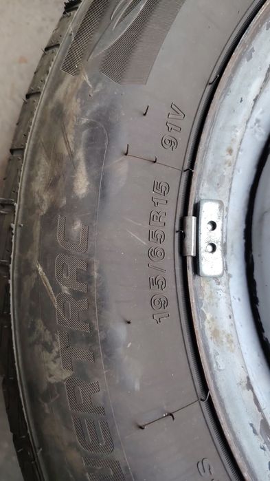 Продам диски с резиной на 15 хендай акцент