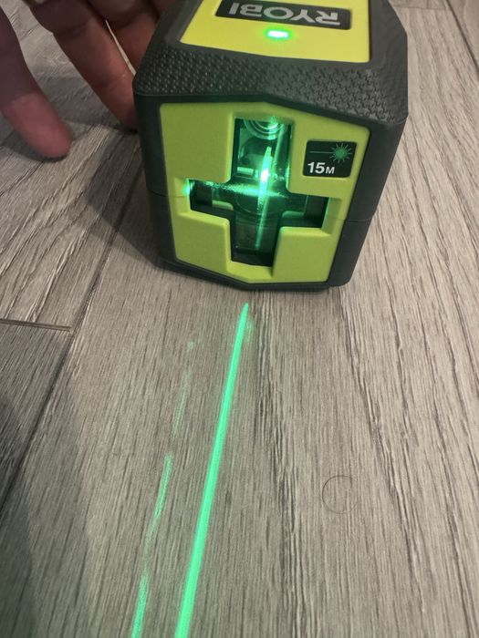 Laser Ryobi ca nou