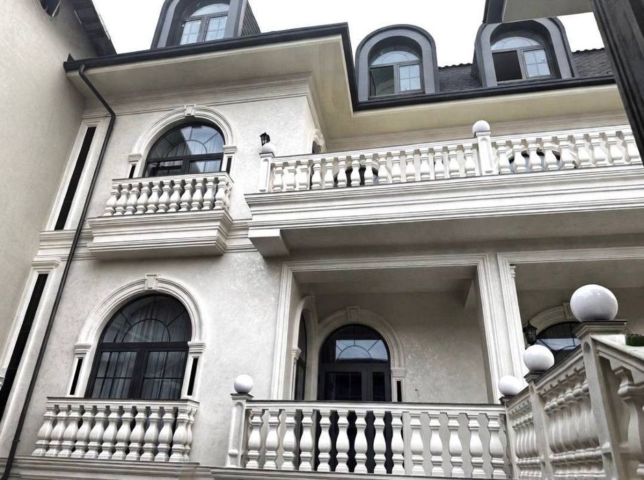 Продается дом 4 сотки Луначарский бассейн, хамам, Евроремонт