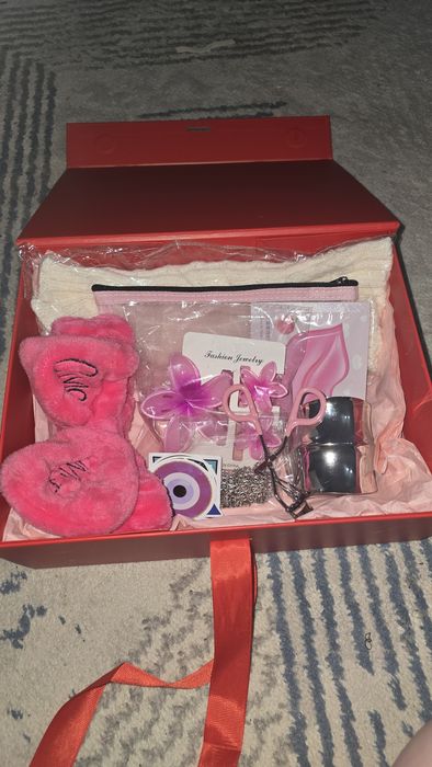 Продам подарочный бокс..