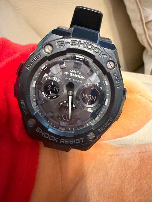 G-shock Casio часовник