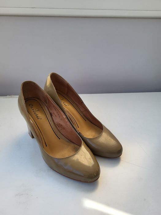 Красивые туфли продаю