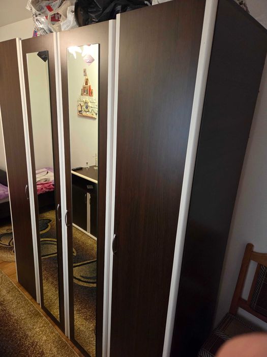 Set mobilă dormitor complete: Șifonier mare 4 ușii cu oglindă + Pat 1 persoană + Comodă TV