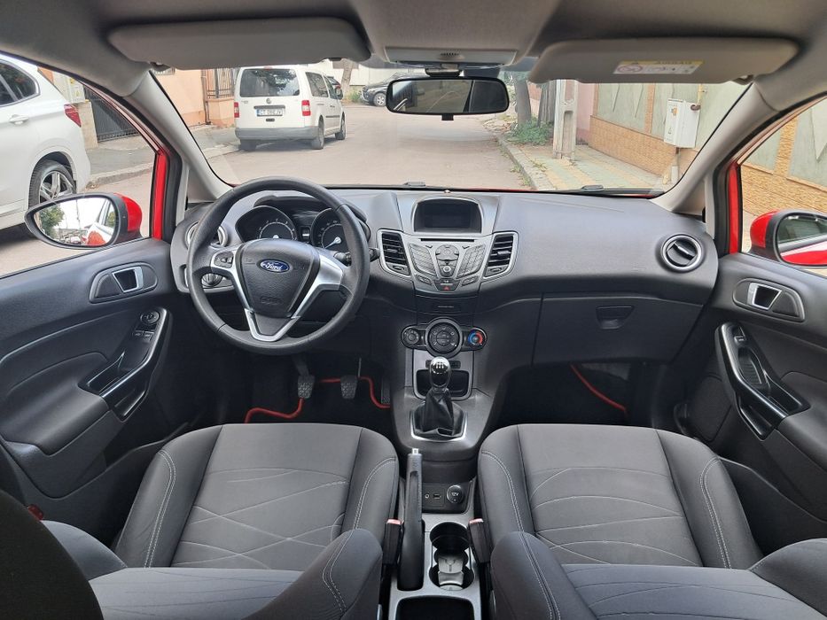 { FORD FIESTA } 2016  {STARE NOUĂ } EURO 6 ^{ 80 .000 KM  } Unic Proprietar { Full  Optiuni }
