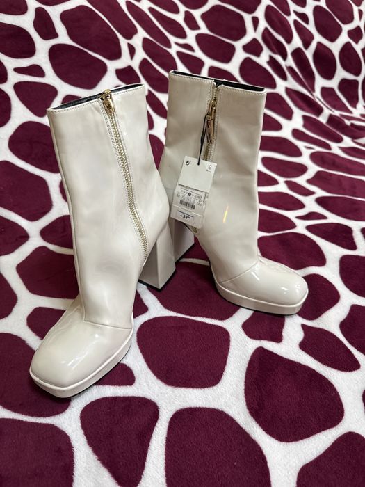 Ghete Berska marimea 38