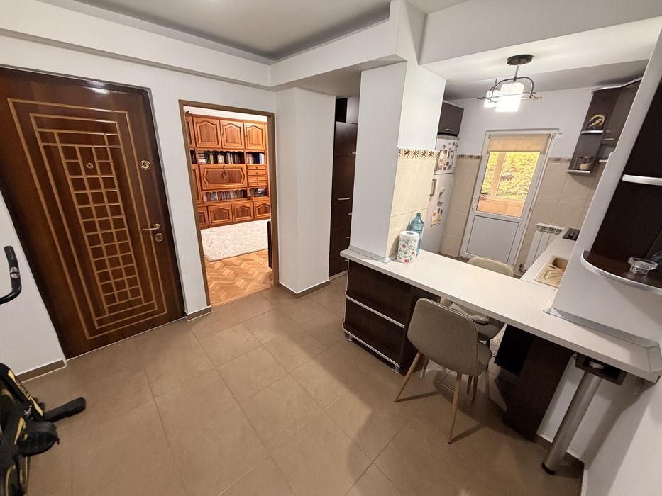 Apartament cu 3 camere  in Obcini / 68 mp /