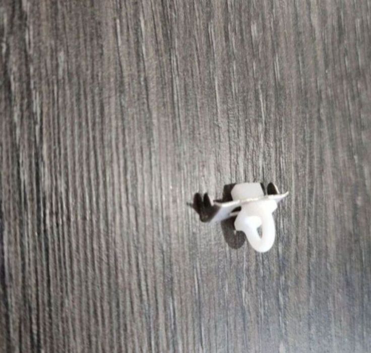 Крючки и стопора для карниза (гардины)