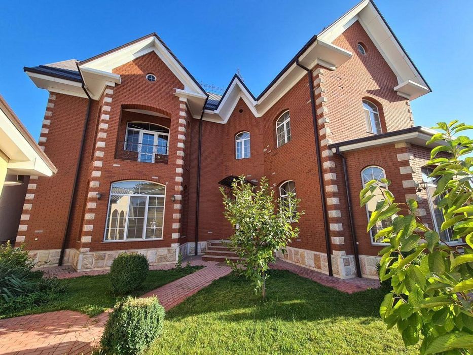 Продается дом 4,5 соток, 7 комнат, ор-р: Никитана