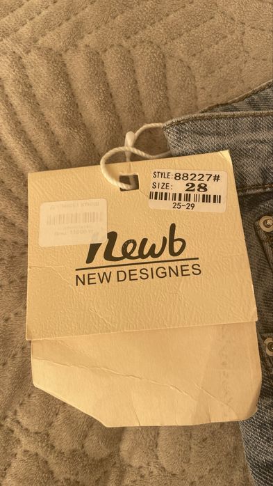 Продам женские джинсы