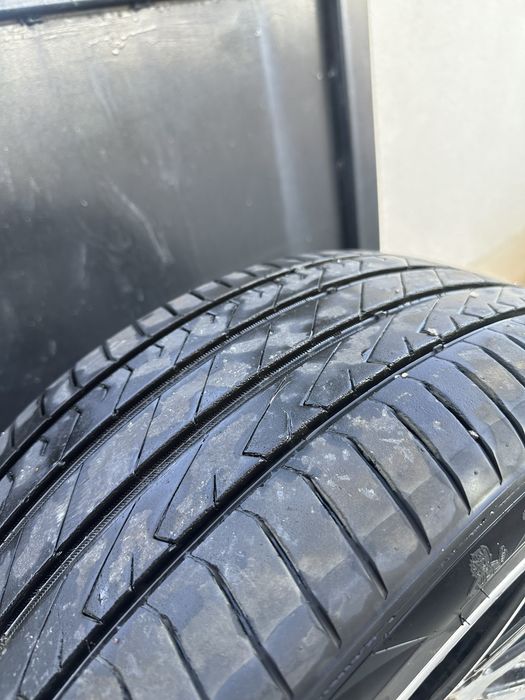 Джанти с гуми 19ки за F10,F30,F25,F15,F31