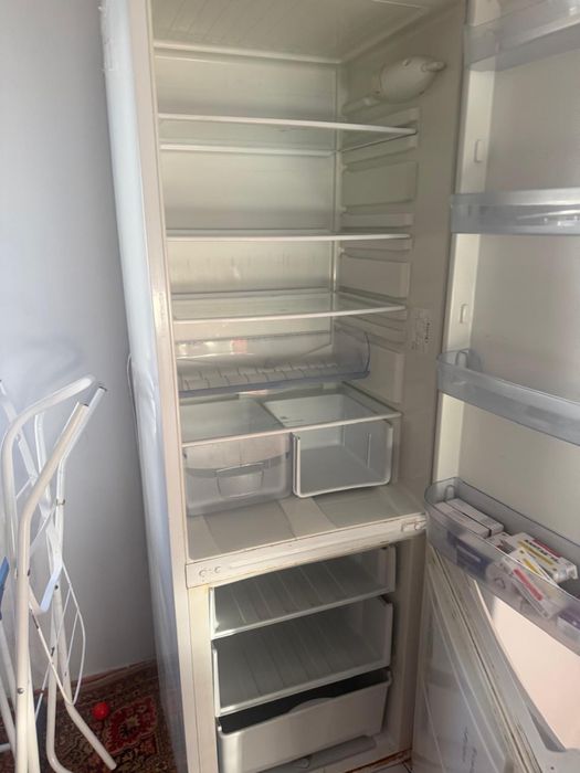 Продам холодильник