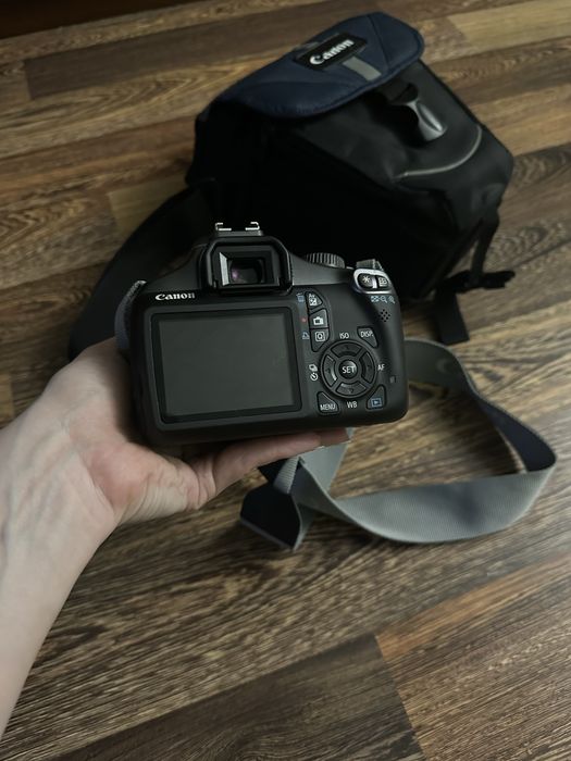 Фотоаппарат Canon EOS 1100D