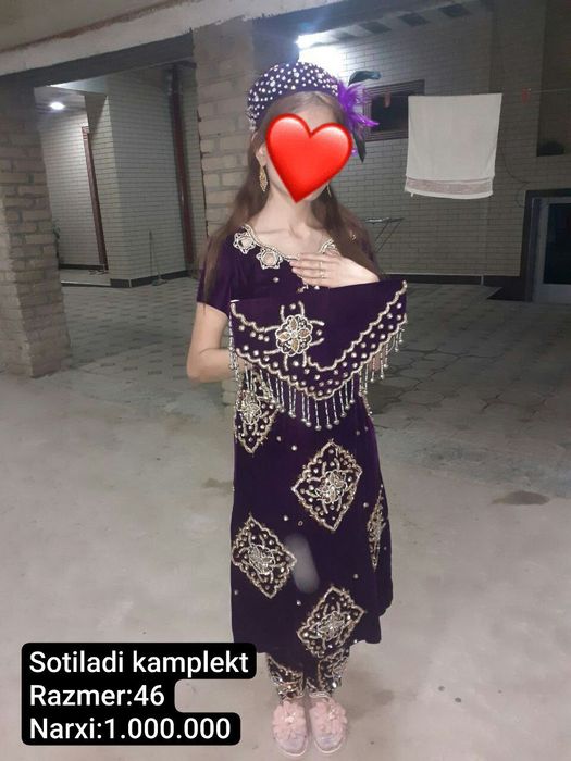 Продаётся Платья Комплектом