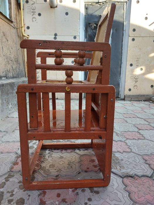 Продам детский стул