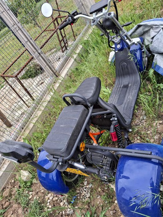 Vând scuter electric 3 roti nou