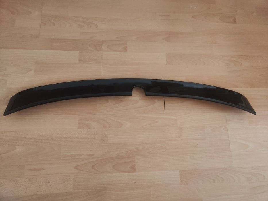 Eleron / Lip Codită Lunetă Mercedes E Class W211 – Negru Lucios