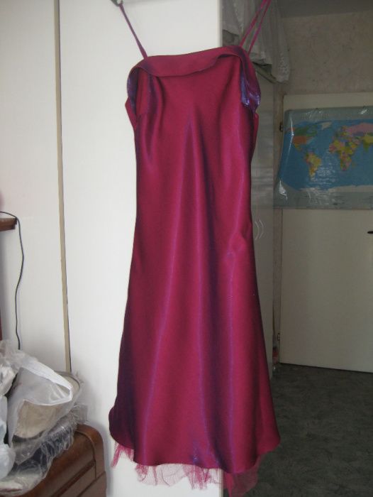 официална дамска рокля