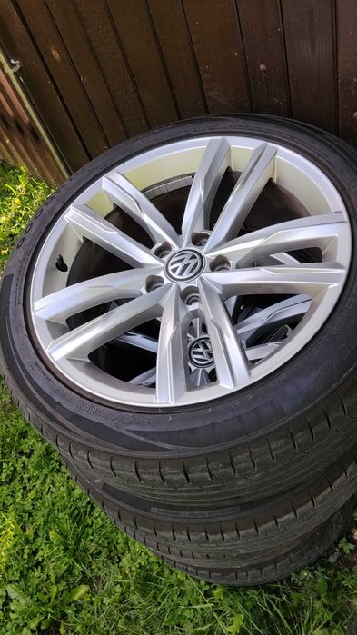 Джанти с гуми за Vw .