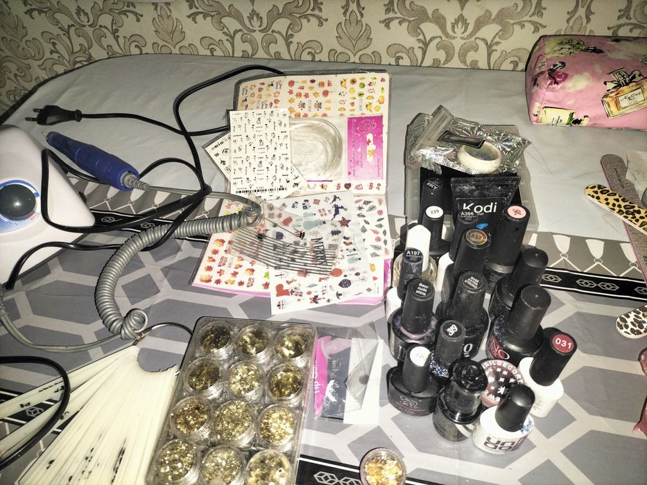 Наборы(аппараты) для маникюра (б/у)