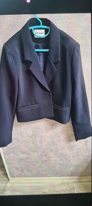 Продам школьный пиджак