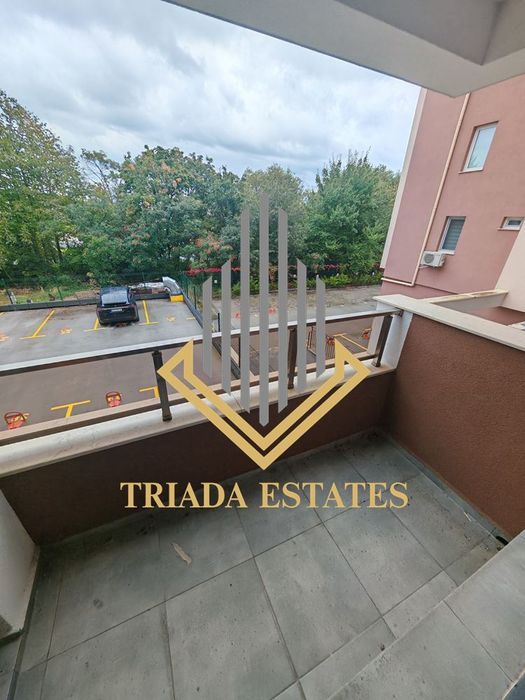 Продава се Тристаен апартамент в Бургас, Славейков - 101 кв.м за 1020 €/кв.м - Снимка #2