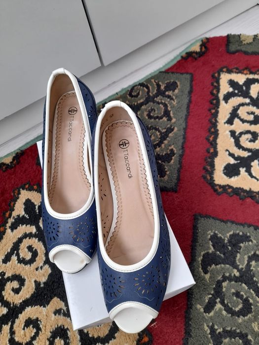 Продам женскую обувь