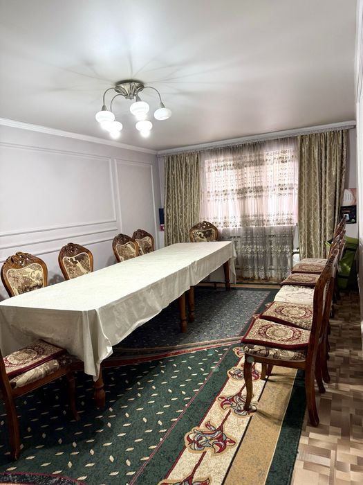 Продается 2 стола больших