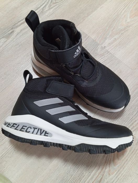 Зимни маратонки Adidas, 35 номер