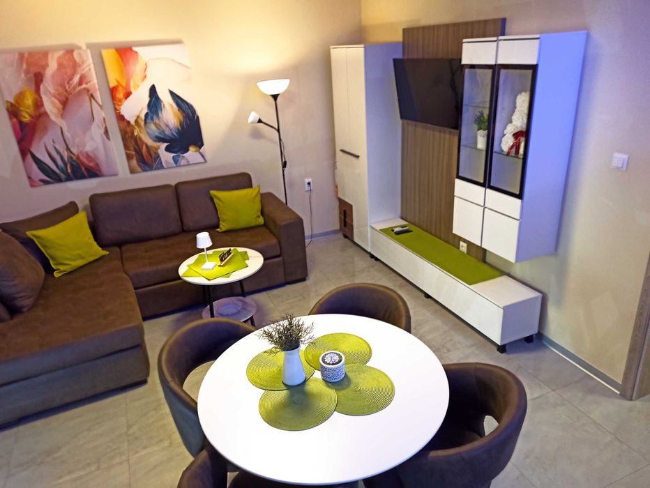 Апартамент за нощувки Азалия