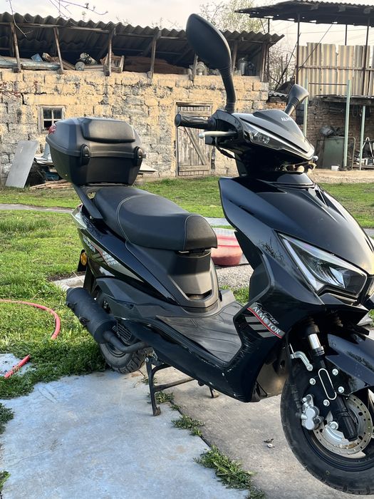 продам мопед м8 про