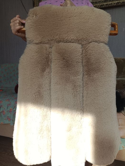 продам детскую желетку