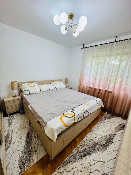 Persoană fizica vând apartament 3 camere 74mp Cantemir Palas Mall