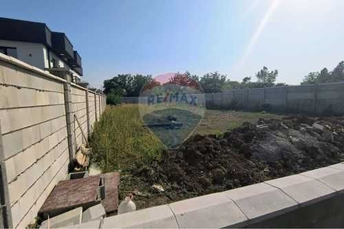 Продава се Парцел в Шумен, Пазара - 601 кв.м за 132 €/кв.м - Снимка #2