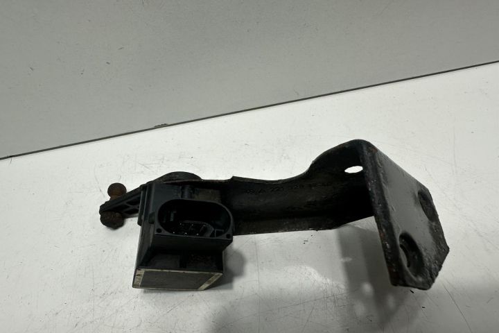 Senzor nivel far A0105427717 Mercedes-Benz ML W164 seria