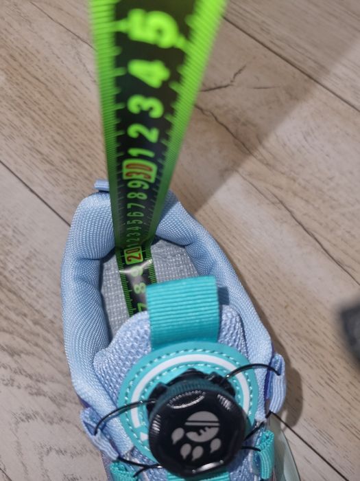 Vând adidași NOI, de vară,  pentru copii, mărimea 34, 20 cm interior